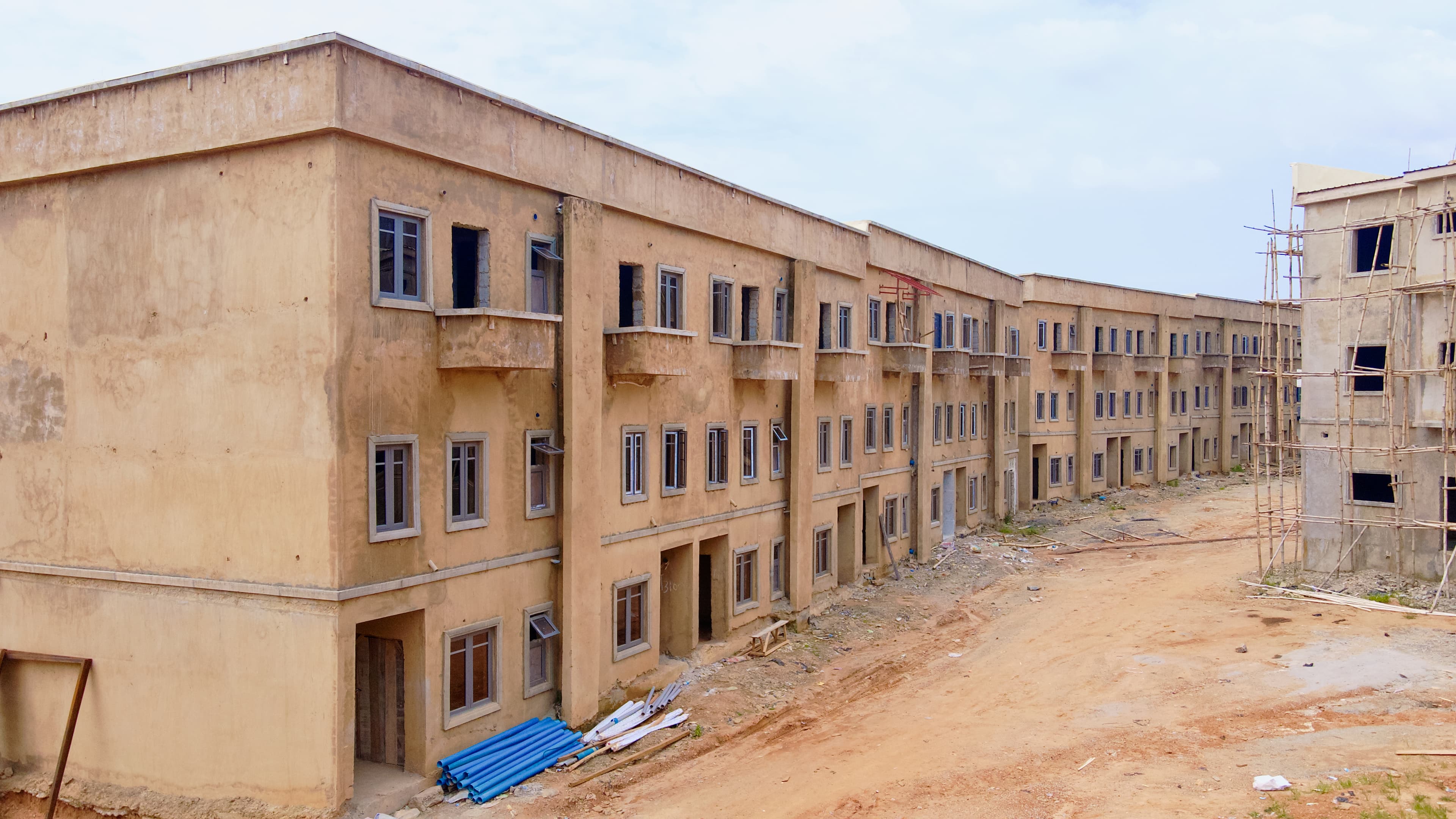 Peachville Mbora — The Horizon Collection
